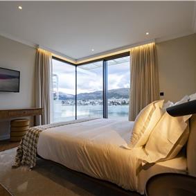 Selection of 5 bedroom seafront villas with heated pool on Ciovo near Trogir, sleeps 10